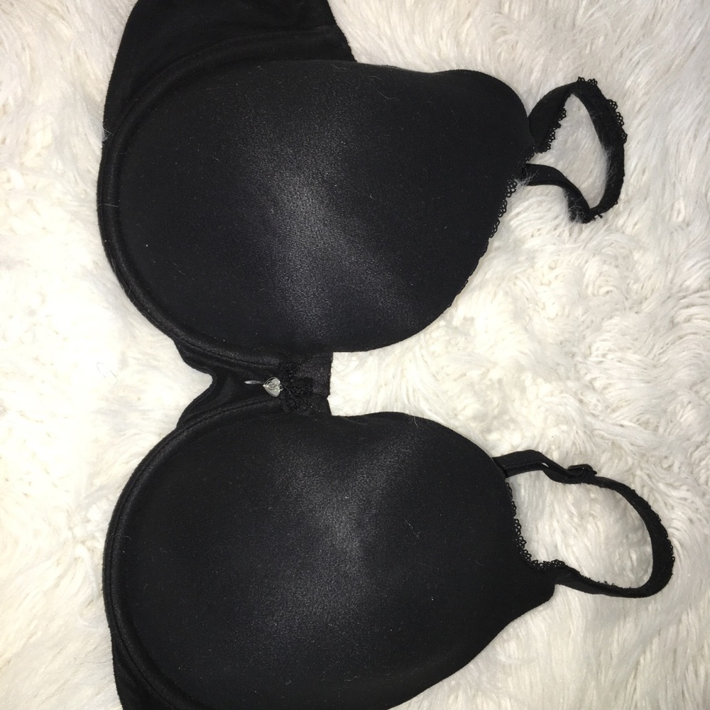36D Victoria Secret bra